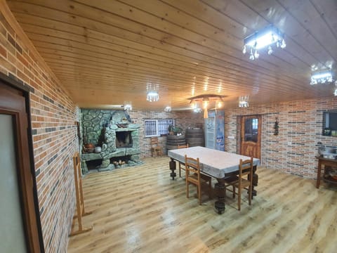 Property building, Restaurant/places to eat, Dining area, Breakfast