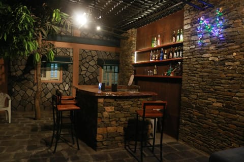 Nightclub / DJ, Lounge or bar