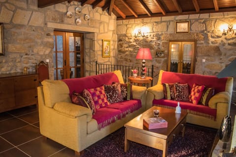 Communal lounge/ TV room, Mountain view, Family