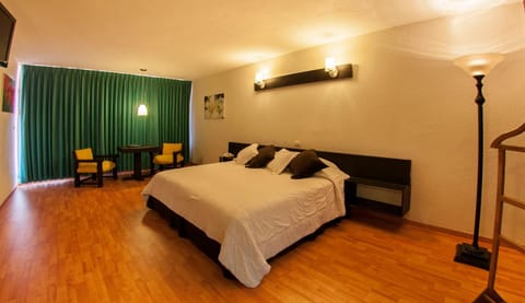 Bed, Photo of the whole room