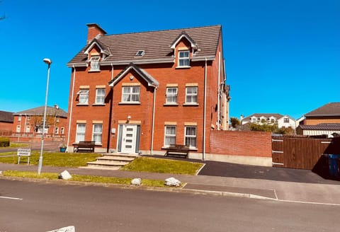 Luxury Portrush Holiday Homes - The Grange, Portrush Sleeps 13 - 6 bedrooms House in Northern Ireland