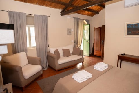 Signor Cesare Agrobistrot B&B Farm Stay in Province of Foggia