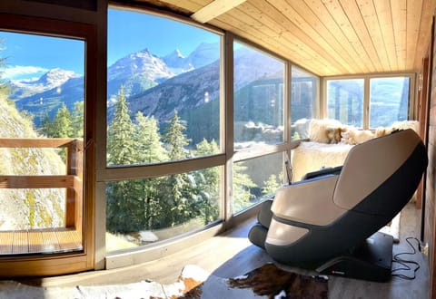 Day, Natural landscape, Massage, Seating area, Mountain view