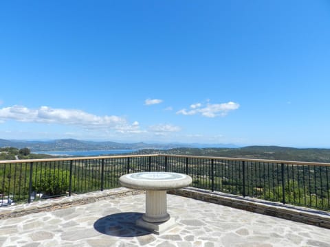 Mountain view, Sea view