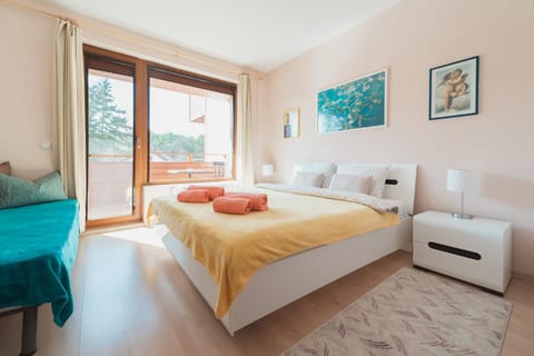 Balcony/Terrace, Decorative detail, Bedroom