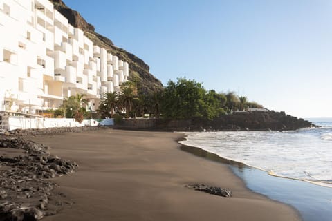 Facade/entrance, Beach, Sea view