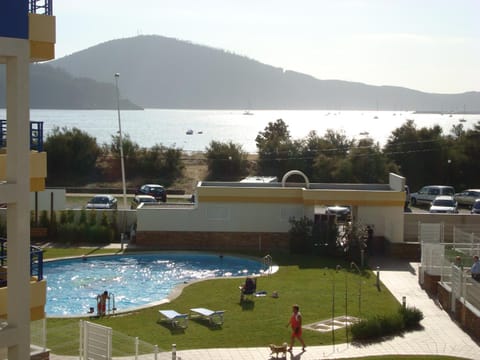 Swimming pool, Swimming pool