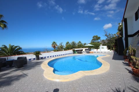 Pool view, Sea view, Swimming pool, sunbed