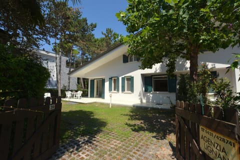 Property building, Garden, Garden