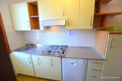 Kitchen or kitchenette, Family