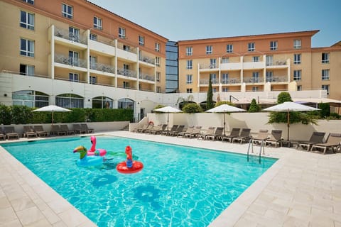 Property building, Swimming pool