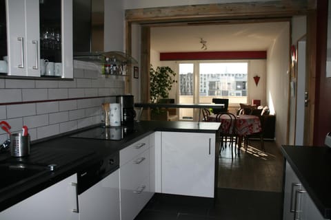 Balcony/Terrace, Kitchen or kitchenette, Living room, Dining area