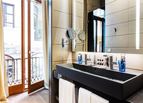 Bathroom, Decorative detail, Bedroom, Street view