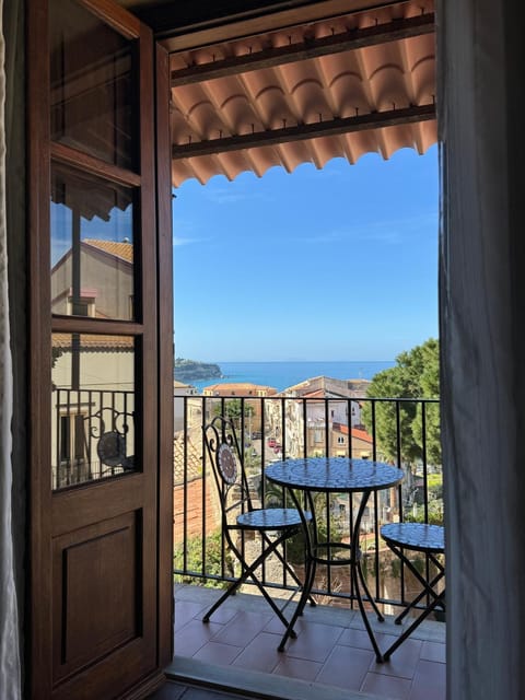 View (from property/room), City view, Landmark view, Sea view, Breakfast, hair dresser