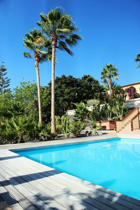 Garden, Swimming pool