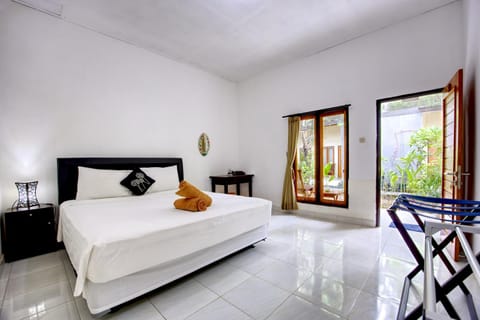 Bed, View (from property/room), Photo of the whole room, Bedroom, towels