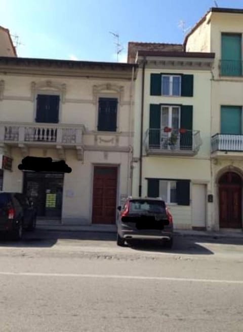 Foscolomare Apartment in Viareggio