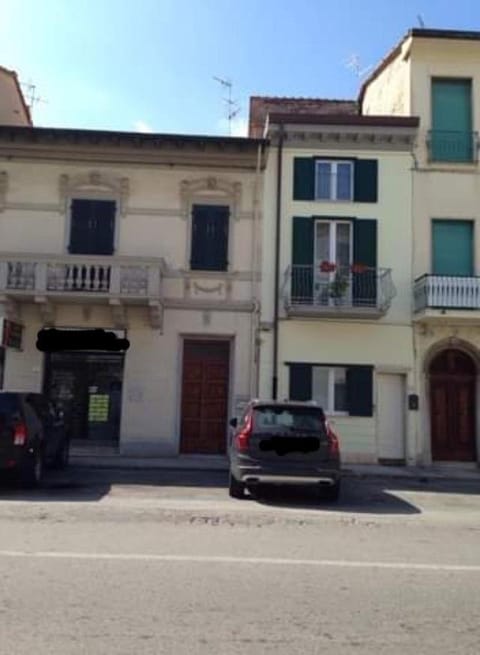 Foscolomare Apartment in Viareggio