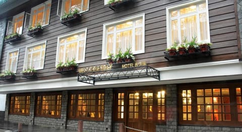Property building, Day