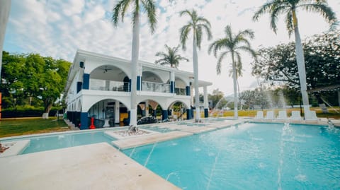 Property building, Natural landscape, Pool view, Swimming pool
