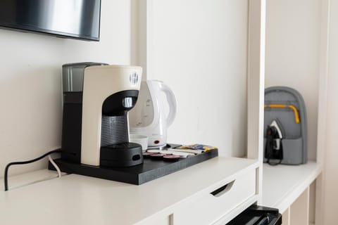 Coffee/tea facilities, Drinks, minibar