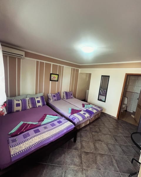 Bed, Photo of the whole room, Bedroom, towels, air conditioner