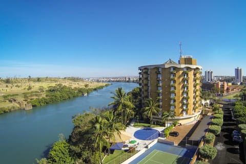 Facade/entrance, Bird's eye view, River view