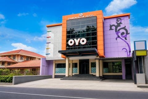 Property building, Facade/entrance