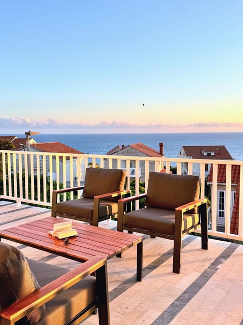 View (from property/room), Seating area, Sea view