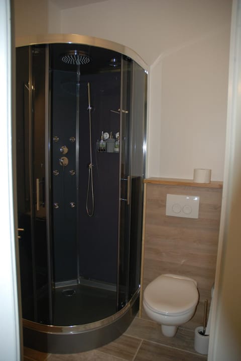 B&B Le Courtil Bed and Breakfast in Wallonia, Belgium