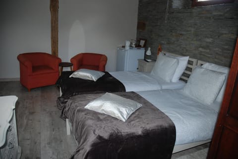 B&B Le Courtil Bed and Breakfast in Wallonia, Belgium
