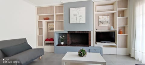 TV and multimedia, Living room, Seating area