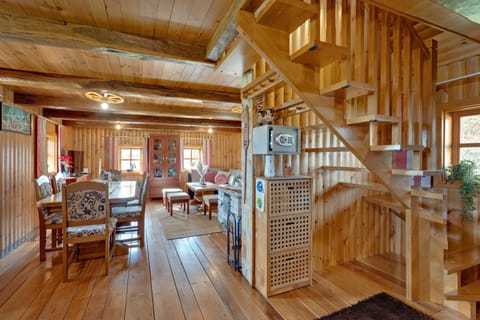 TV and multimedia, Living room, Dining area, safe