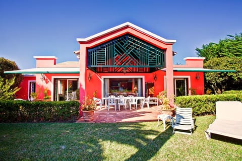 Facade/entrance, Garden