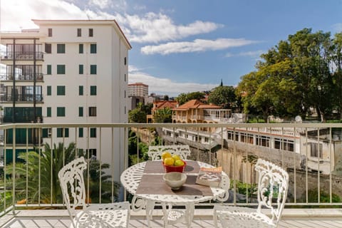 Balcony/Terrace, Dining area