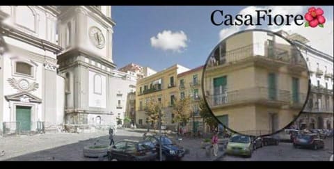 Property building, Nearby landmark, Facade/entrance, Balcony/Terrace