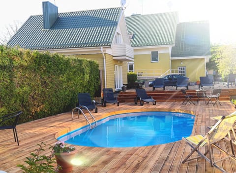 Patio, Day, Pool view, Swimming pool, sunbed