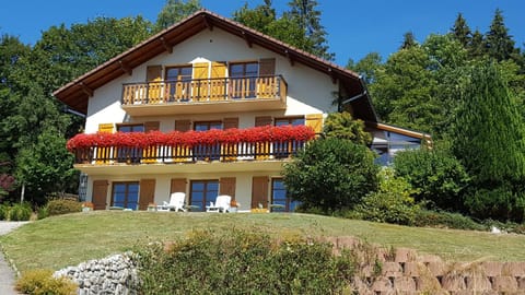 Les Hauts du Lac Bed and Breakfast in Gérardmer