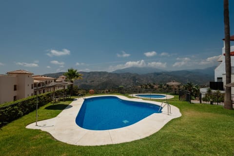 Day, Mountain view, Swimming pool