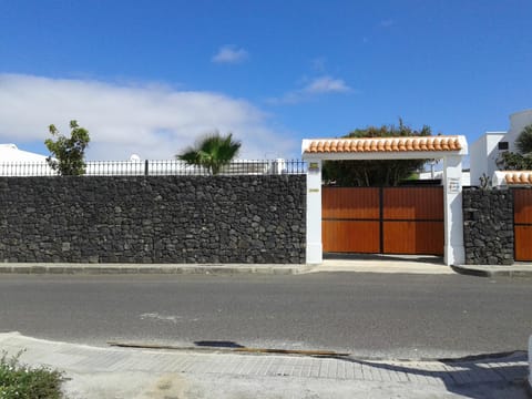 Facade/entrance, Property logo or sign, Lobby or reception