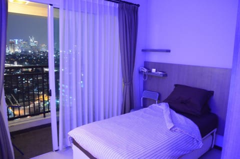 Bed, Balcony/Terrace, Photo of the whole room, Bedroom