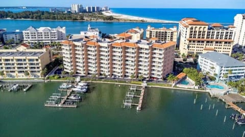 Property building, Bird's eye view, Street view