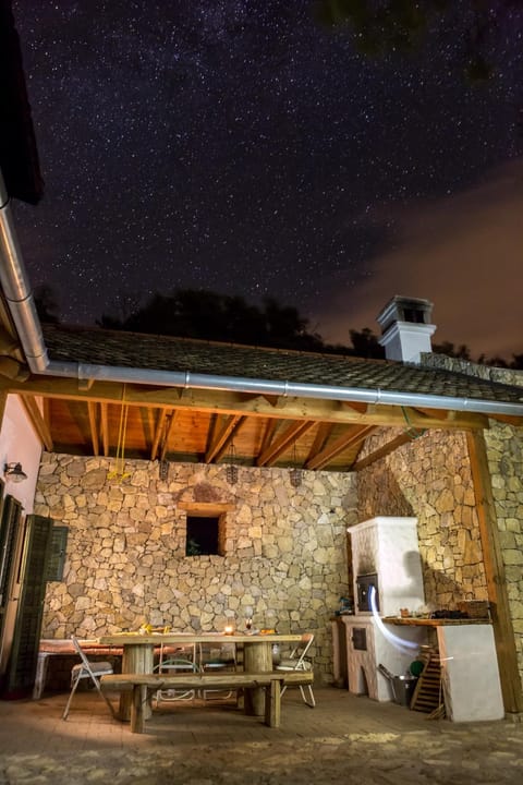 BBQ facilities, Garden, Balcony/Terrace