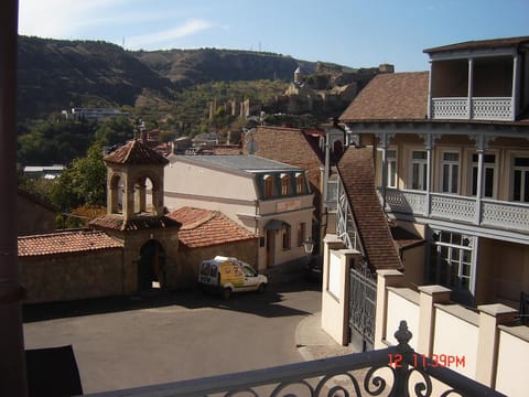 View (from property/room), Balcony/Terrace, City view, Landmark view, Mountain view, Street view