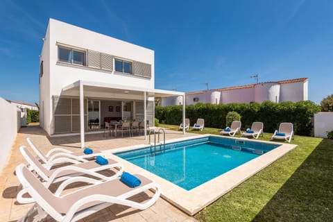 Property building, Patio, Garden, Pool view, Swimming pool, sunbed