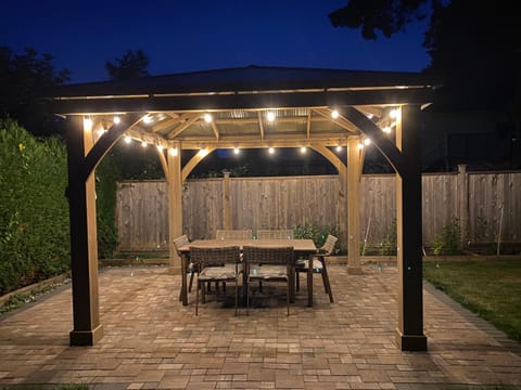 Richmond Vancouver Airport Comfy Home Bed and Breakfast in Richmond