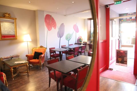 Communal lounge/ TV room, Breakfast