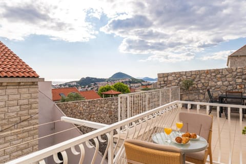 View (from property/room), Balcony/Terrace