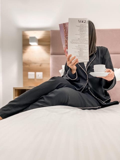 Bed, Coffee/tea facilities, Other