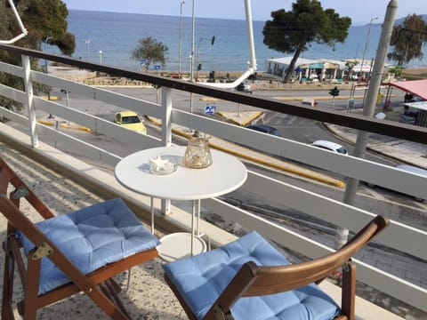 Balcony/Terrace, Balcony/Terrace, Mountain view, Sea view, Street view